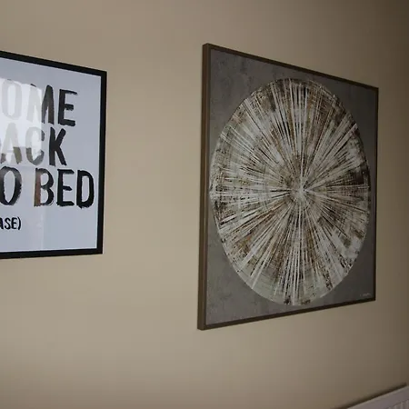 Casa de Férias Brinkburn House Sleeps 8 Beautiful House Scarborough