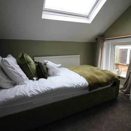 Brinkburn House Sleeps 8 Beautiful House Scarborough