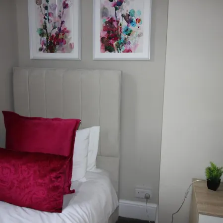 Brinkburn House Sleeps 8 Beautiful House Scarborough